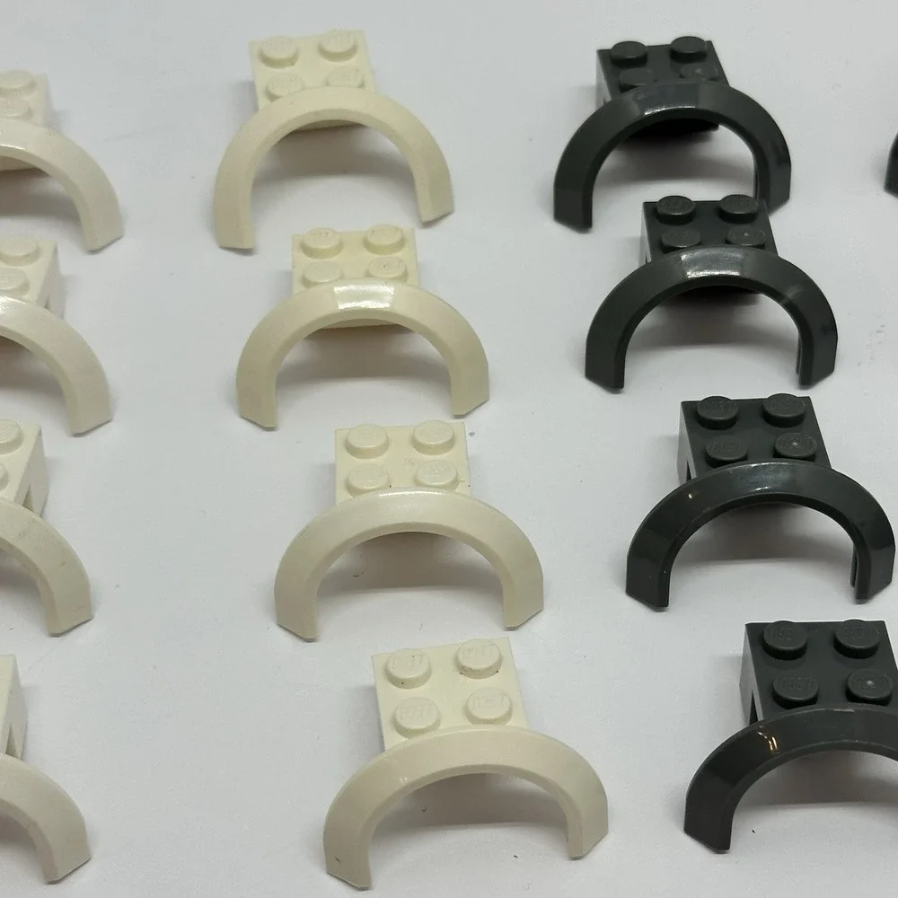LEGO Parts Car Mudguard 4 x 2‎ 1/2 x 2 Part number 50745 Lot Of 16 White & Gray